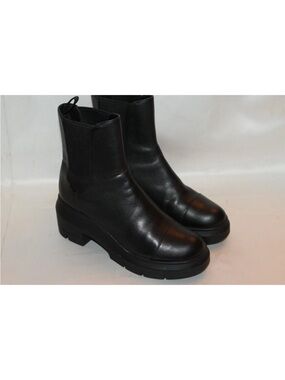 Stuart 
Stuart Weitzmann NORAH Black Leather Chelsea Platform Boot (C Width)